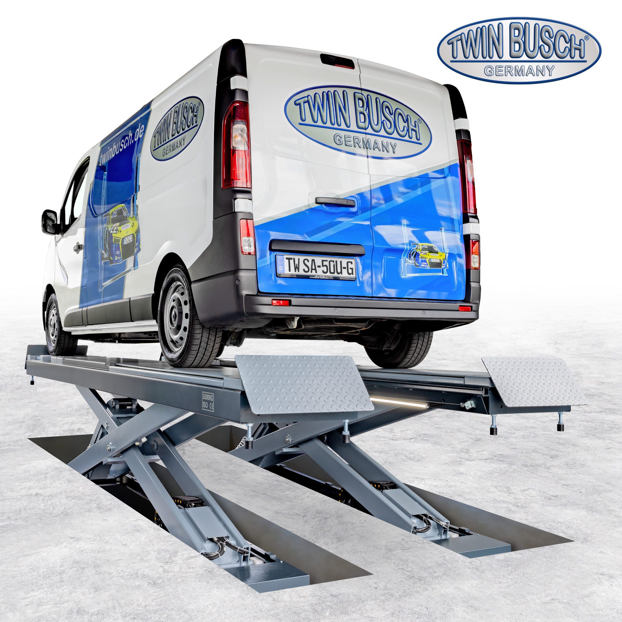 alt="TwinBusch TWSA-50U-G kørebane sakselift 5000 kg med LED og Play Detector"